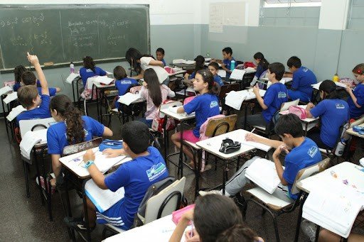 Aulas das escolas municipais de Uberlândia voltam a ser obrigatoriamente presenciais