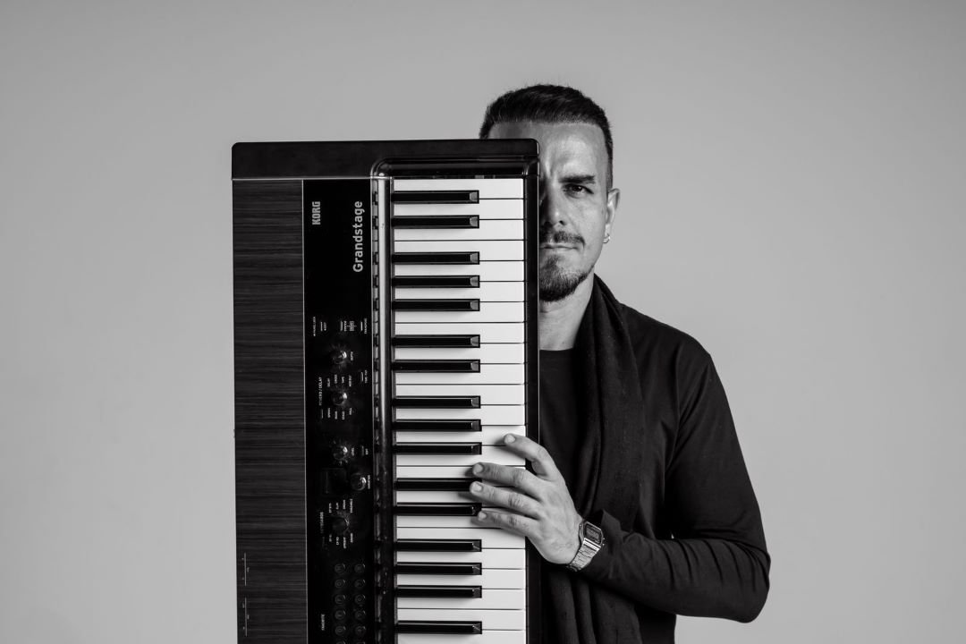 Beto Machado renomado músico e pianista lança seu primeiro álbum autoral, em Uberlândia