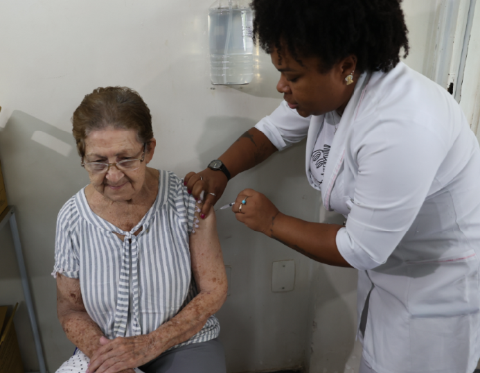 Prefeitura de Uberlândia realiza grande mobilização no Dia D da vacinação contra a gripe neste sábado (10)
